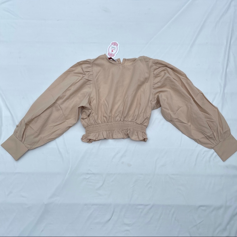 Women’s cropped ruffled blouse